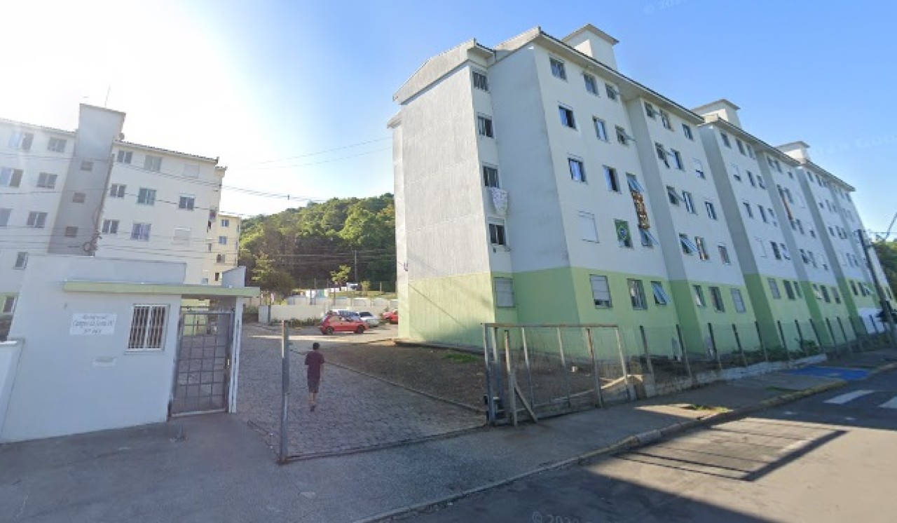 APARTAMENTO Nº 421 TORRE Nº 04 DO CONDOMÍNIO RESIDENCIAL CAMPOS DA SERRA IV