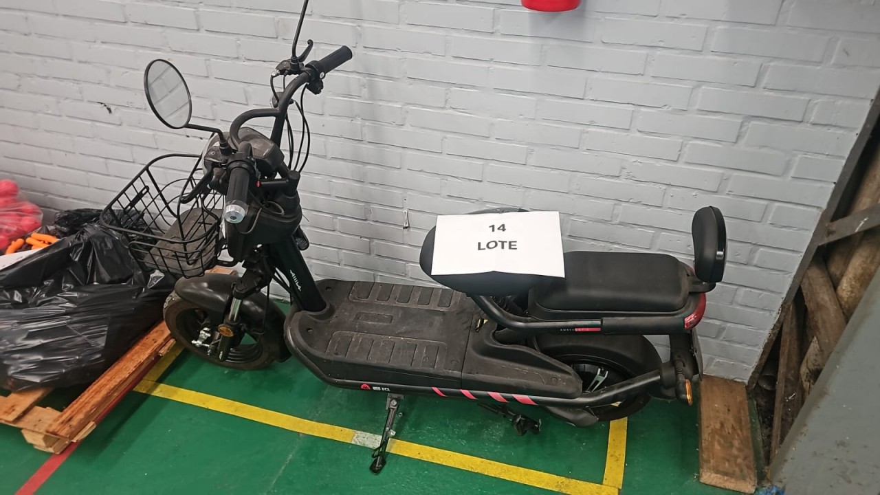 SCOOTER ELÉTRICA MARCA DESCONHECIDA