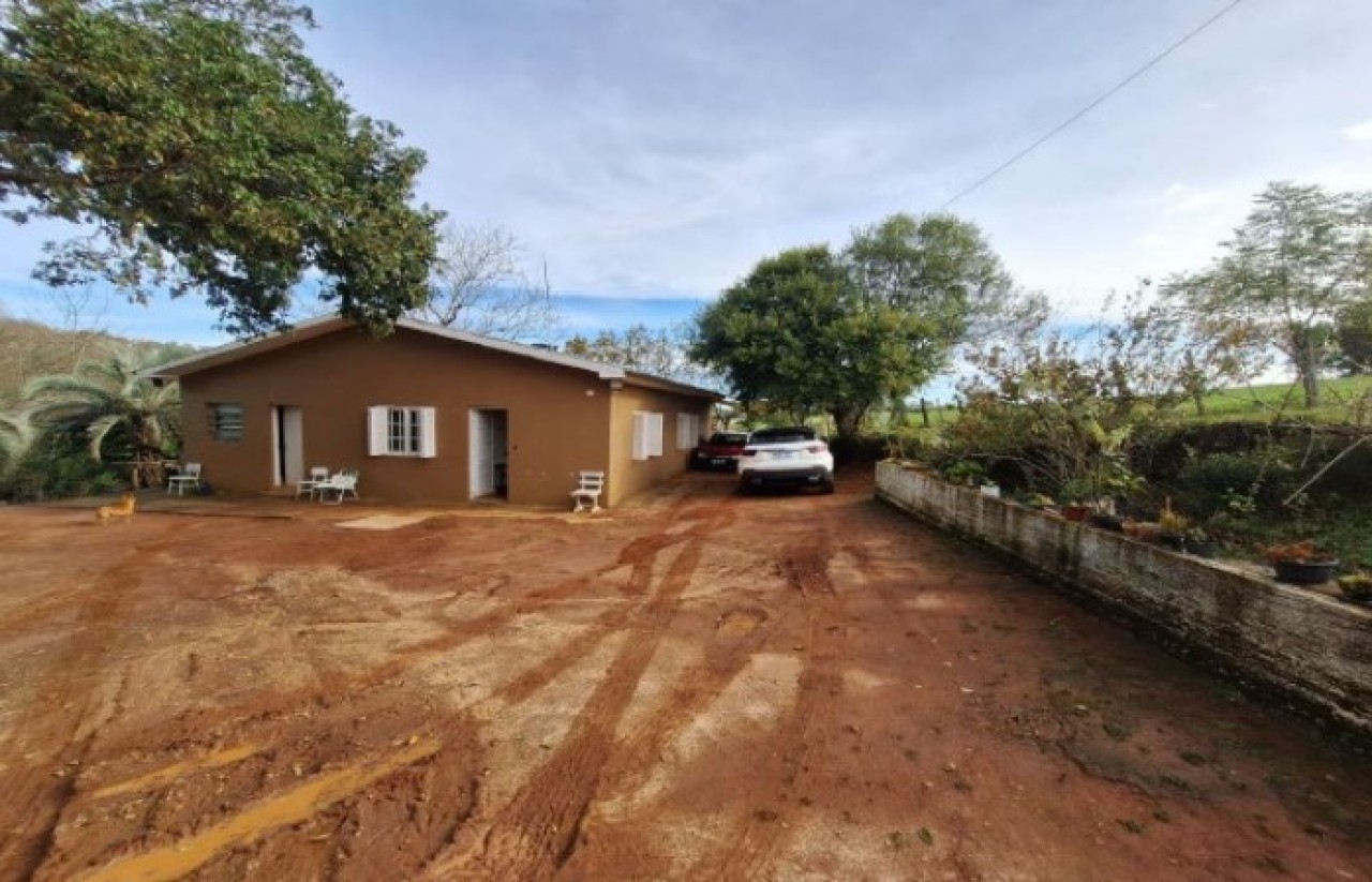 2  HECTARES DE TERRAS COM CASA EM PELOTAS/RS