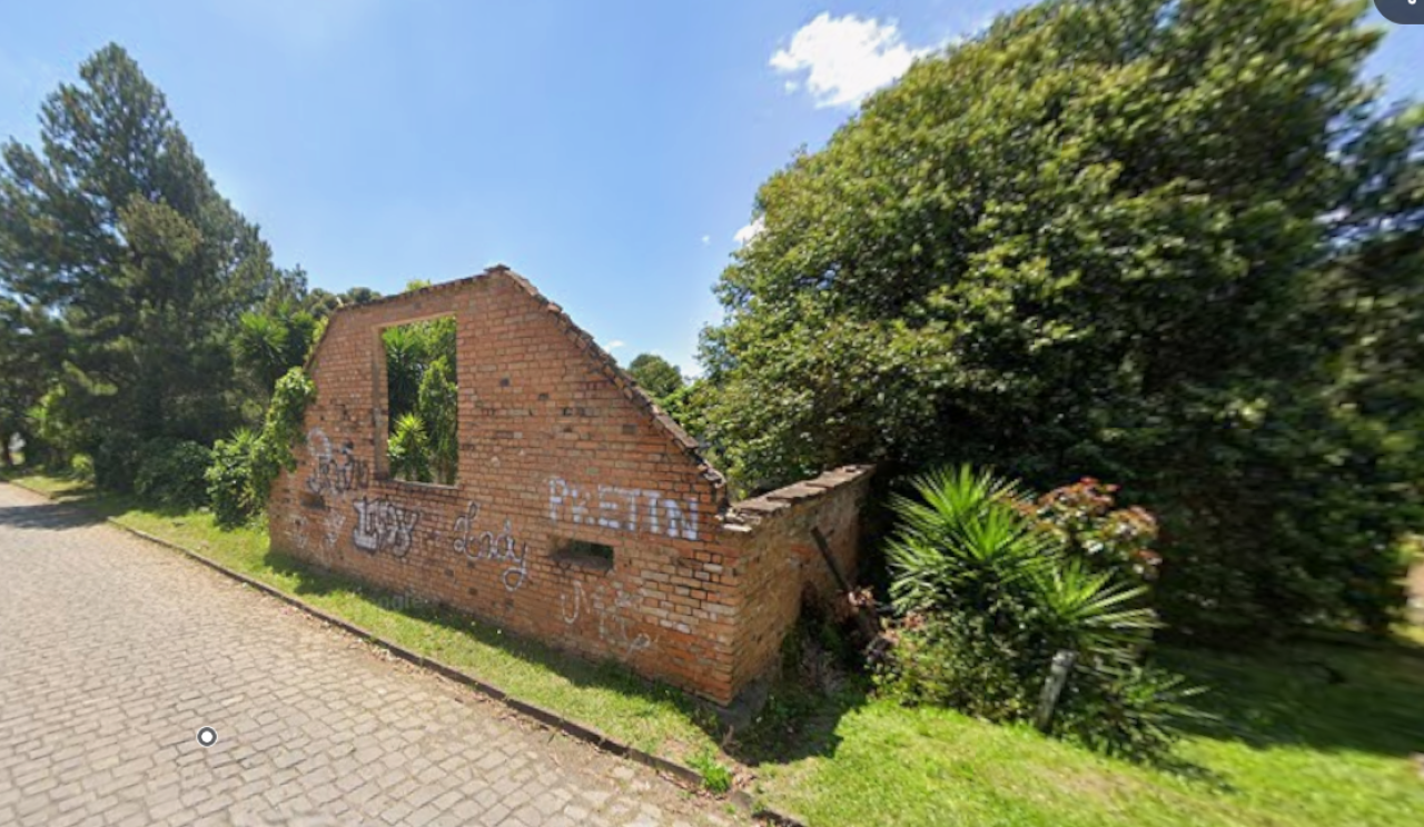IMÓVEL COM ÁREA DE 5.600m² NA RUA JACOB DOSSIN - BAIRRO FORQUETA - CAXIAS DO SUL/RS