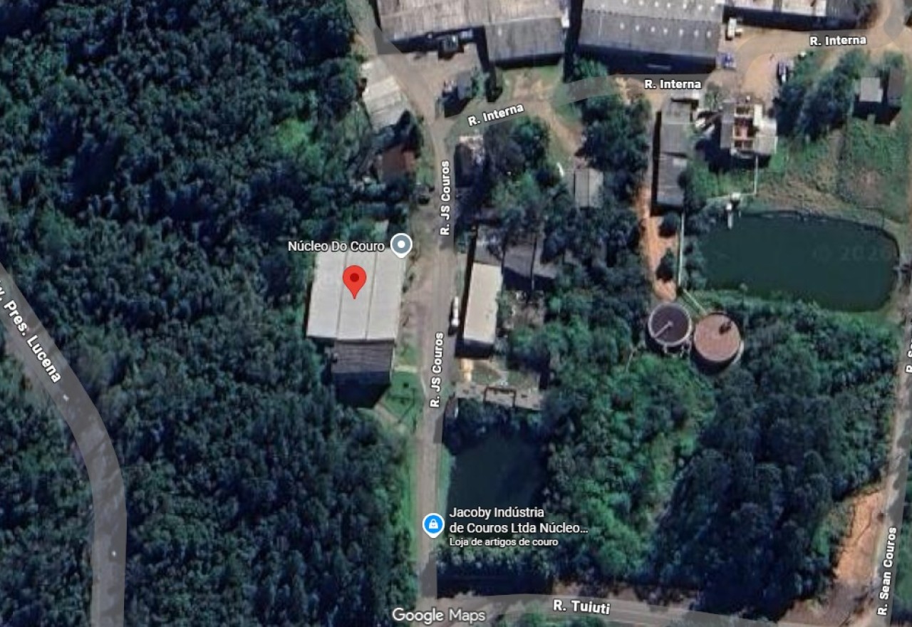 UM PEDAÇO DE TERRAS COM UMA CASA MISTA COM ÁREA DE 44.574,65m² EM IVOTI/RS