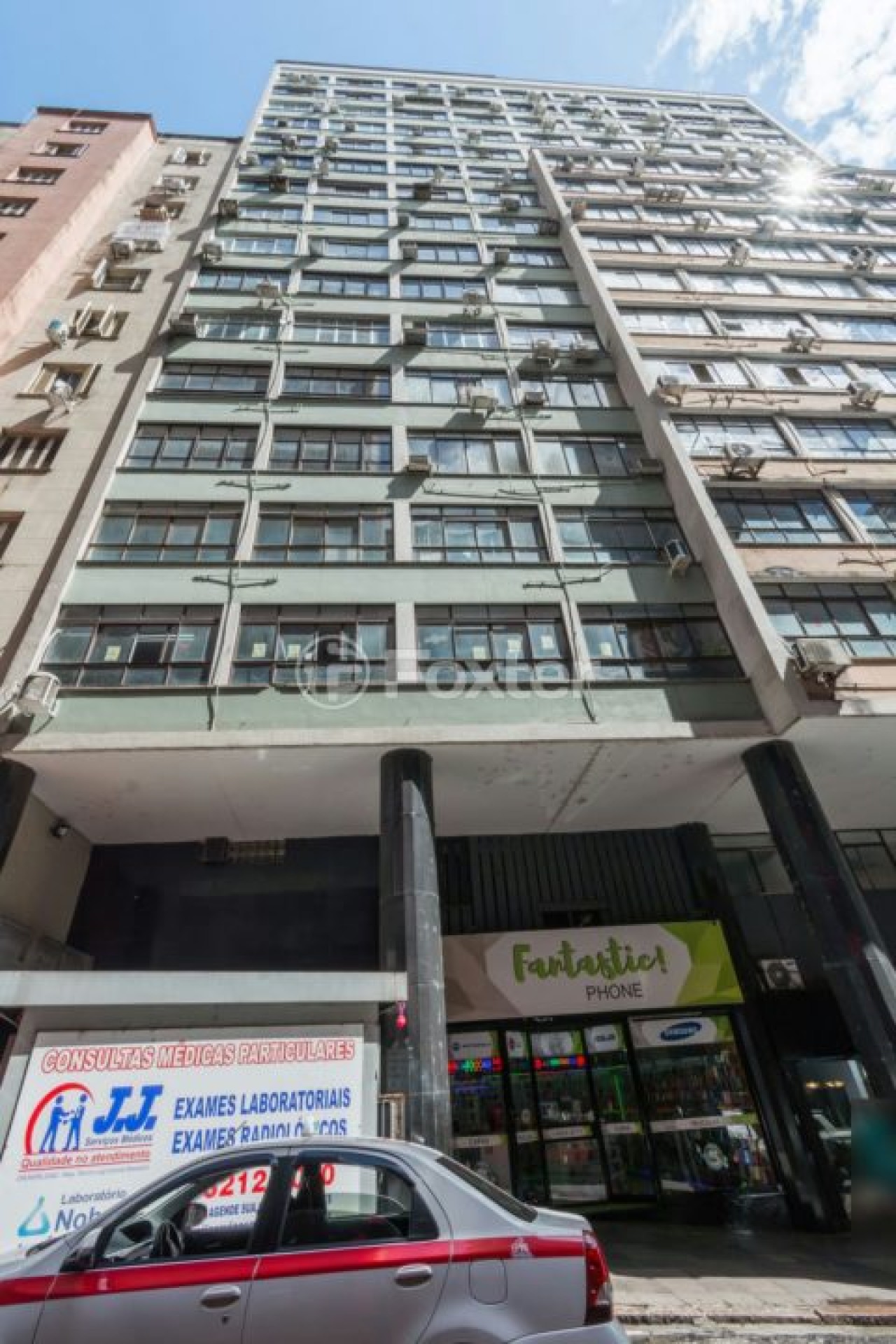 SALA COMERCIAL Nº 809 DO EDIFÍCIO HERMON, NO CENTRO HISTÓRICO DE PORTO ALEGRE/RS