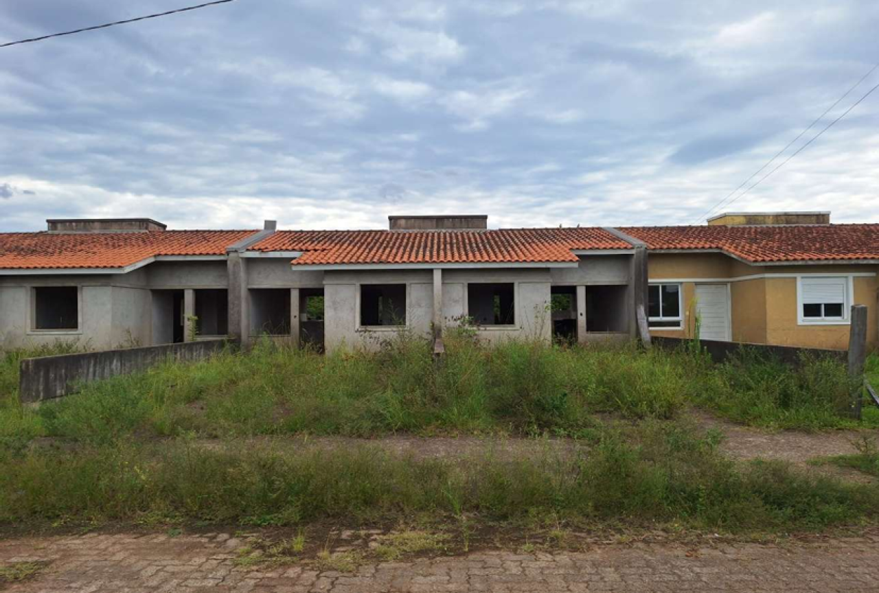 CASA GEMINADA EM CONSTRUÇÃO Nº 451-B NA VILA TRÊS MARIAS EM ESTEIO/RS